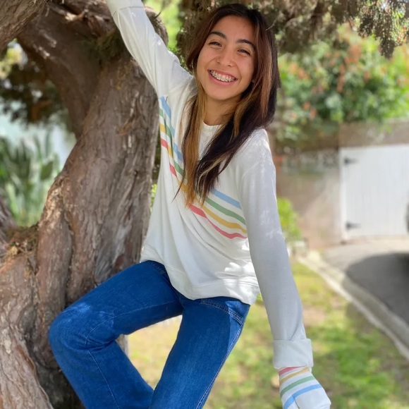 Barely Canadian is a line of super soft sweaters, super soft smittens and Hats. - Picture 7 of 7